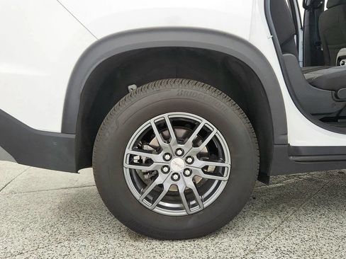 Used 2026 GMC Acadia Elevation FWD image 36