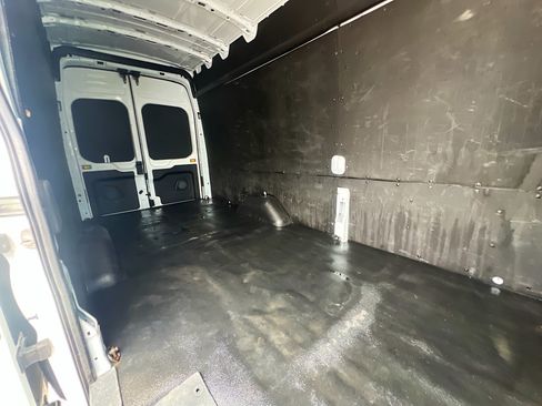 Used 2024 Ford Transit 250 148 High Roof Extended w/ Load Area Protection Package RWD image 30