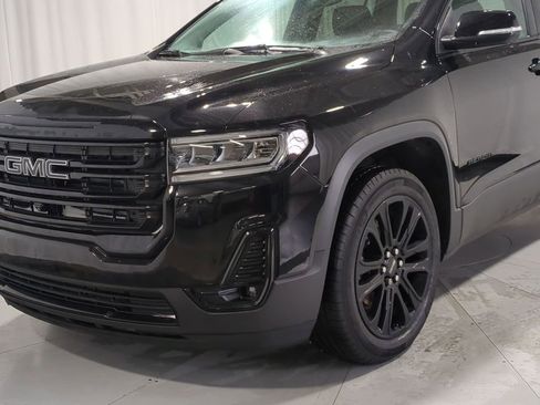 Used 2023 GMC Acadia SLT w/ Elevation Edition image 14