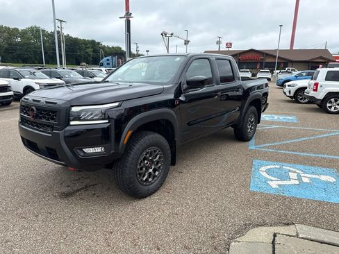New 2026 Nissan Frontier PRO-4X w/ Pro Premium Package AWD/4WD image 3