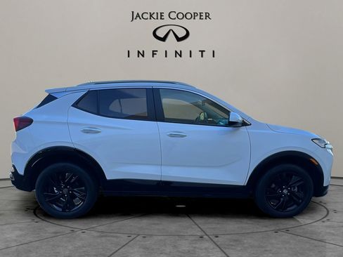 Used 2024 Buick Encore GX Sport Touring image 6