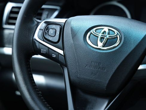 Used 2017 Toyota Camry XSE FWD image 14