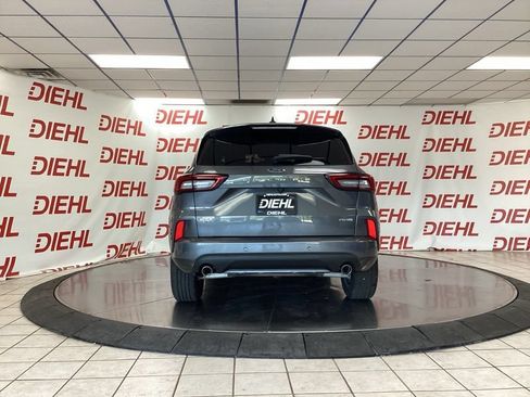Used 2023 Ford Escape ST-Line w/ Tech Pack #1 AWD/4WD image 6