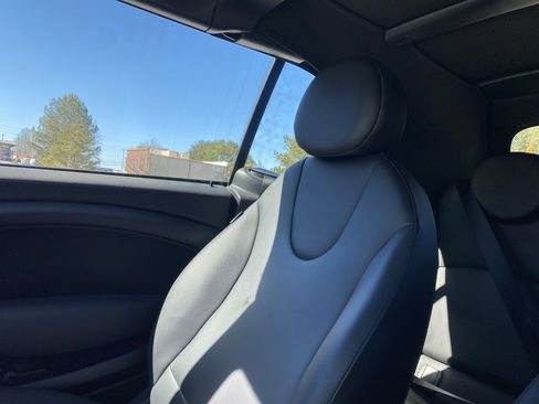 Used 2014 MINI Cooper Convertible image 19