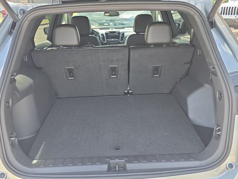 Used 2024 Chevrolet Equinox Premier FWD image 10
