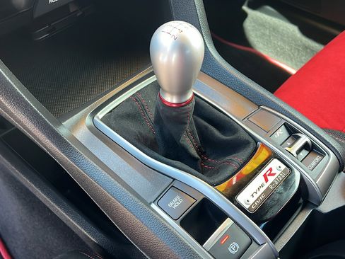 Used 2020 Honda Civic Type R image 19