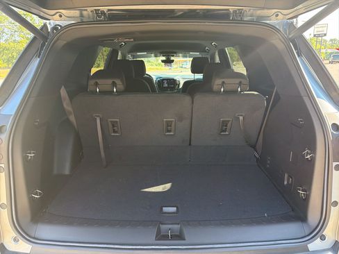 Used 2024 Chevrolet Traverse LT FWD image 10