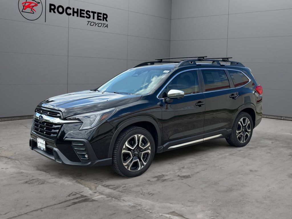 Used 2023 Subaru Ascent Limited w/ Technology Package AWD/4WD image 7
