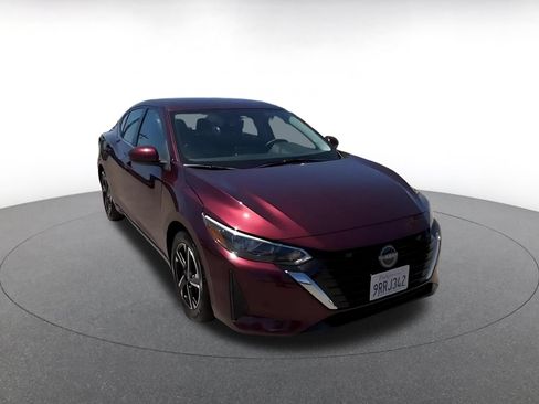 Used 2025 Nissan Sentra SV FWD image 3