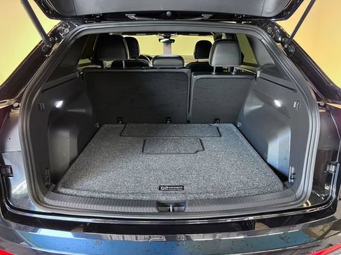 Certified 2024 Volkswagen Atlas Cross Sport SE FWD image 5