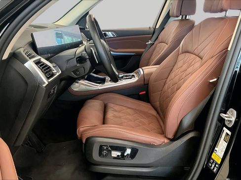 Used 2023 BMW X7 xDrive40i w/ Premium Package AWD/4WD image 7