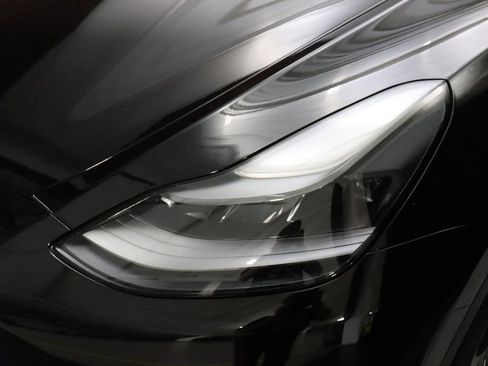 Used 2022 Tesla Model Y Performance image 49