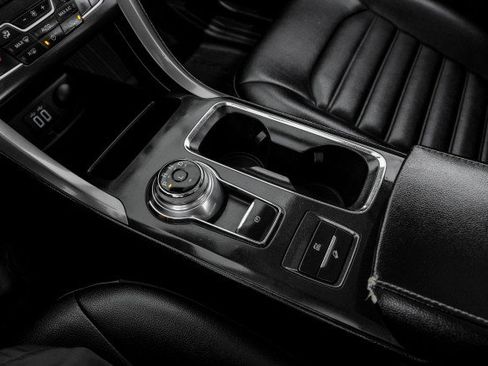 Used 2020 Ford Fusion SEL FWD image 25