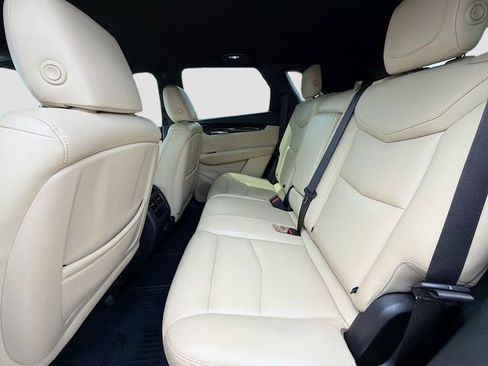 Used 2018 Cadillac XT5 FWD image 21