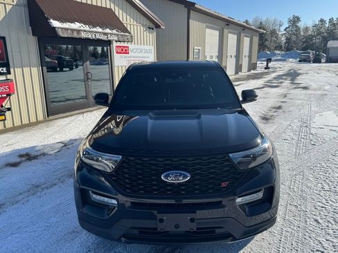 Used 2022 Ford Explorer ST w/ ST Street Pack image 11