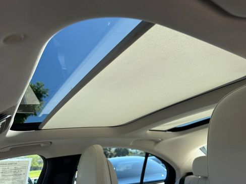 Used 2025 Mercedes-Benz E 350 4MATIC Sedan image 30