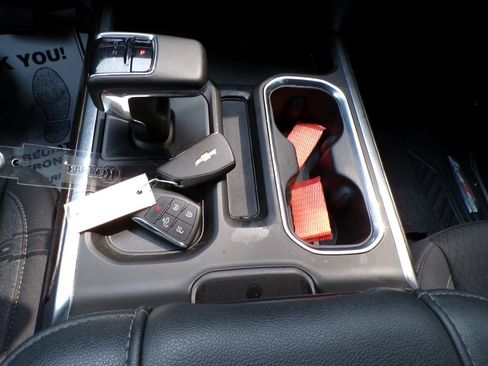 Used 2024 Chevrolet Silverado 1500 LT Trail Boss w/ Convenience Package II AWD/4WD image 27