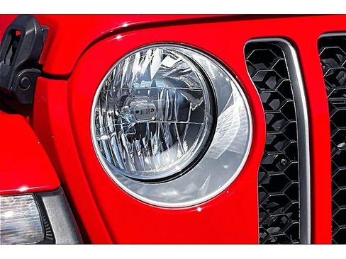 Used 2023 Jeep Gladiator Overland AWD/4WD image 29