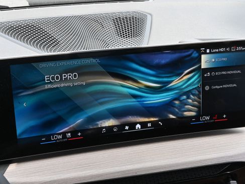 Certified 2025 BMW 430i Convertible RWD image 34