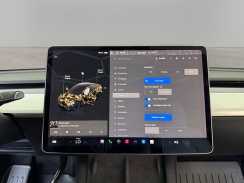 Used 2021 Tesla Model Y Long Range AWD/4WD image 22