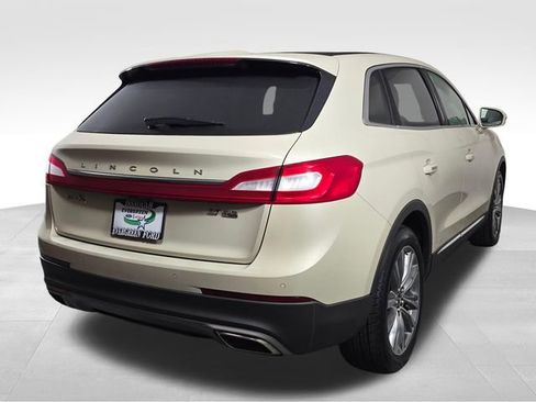 Used 2016 Lincoln MKX Reserve w/ Cargo Utility Package image 7