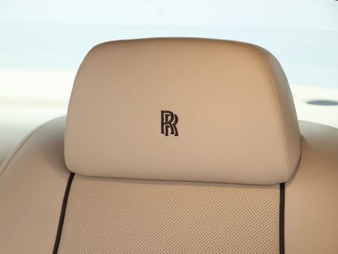 Used 2015 Rolls-Royce Wraith RWD image 69