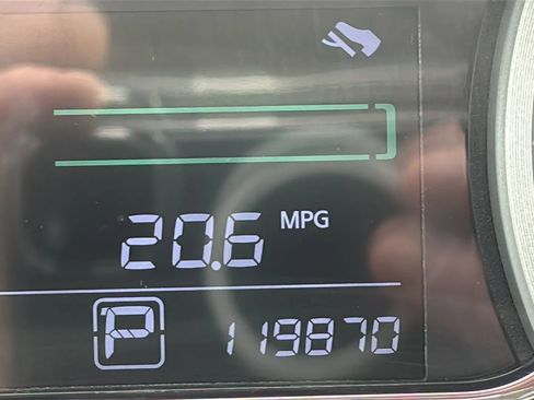 Used 2015 Nissan Sentra SV image 32