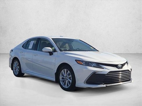 Used 2024 Toyota Camry LE FWD image 3