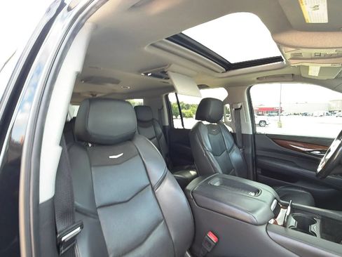 Used 2019 Cadillac Escalade ESV Premium Luxury AWD/4WD image 83