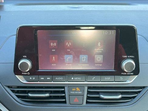 Certified 2024 Nissan Altima 2.5 S image 4