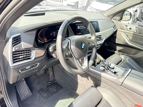 Used 2022 BMW X5 xDrive40i w/ Premium Package image 10