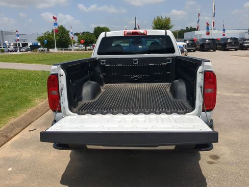 Used 2021 Chevrolet Colorado W/T w/ WT Convenience Package RWD image 22