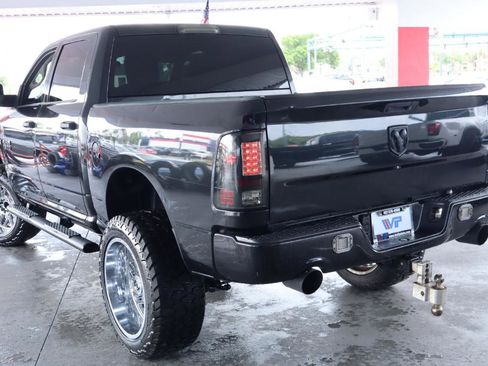 Used 2017 RAM 1500 Express w/ Black Ram 1500 Express Group RWD image 7