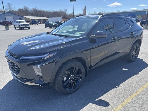 New 2026 Chevrolet Trax ACTIV w/ Sunroof Package FWD image 8