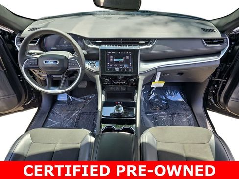 Used 2023 Jeep Grand Cherokee Altitude RWD image 36
