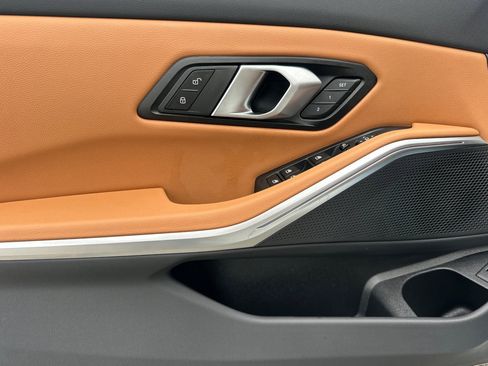 Used 2025 BMW 330i Sedan w/ Premium Package image 12