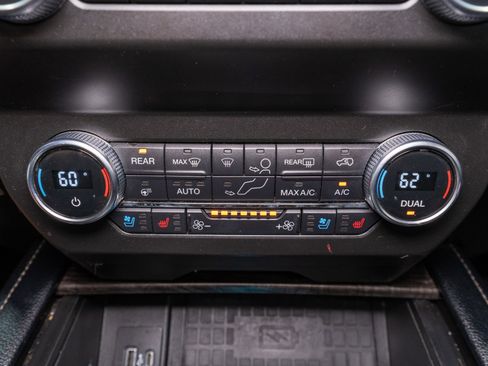 Used 2020 Ford Expedition Limited RWD image 20