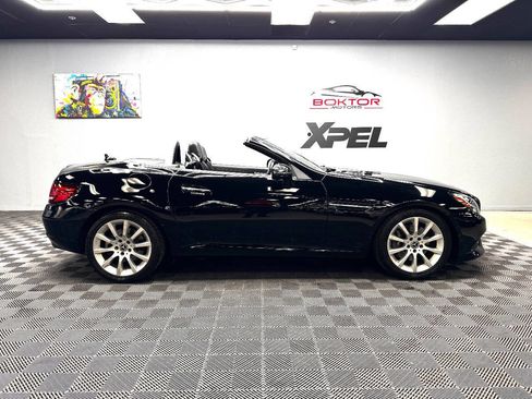 Used 2019 Mercedes-Benz SLC 300 w/ Premium Package image 26
