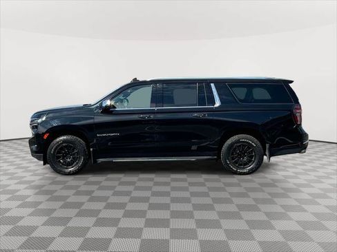 Used 2024 Chevrolet Suburban Premier AWD/4WD image 4