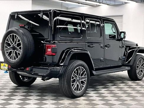 Used 2023 Jeep Wrangler Unlimited Sahara image 13