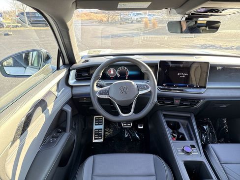 New 2026 Volkswagen Tiguan SE R-Line image 15