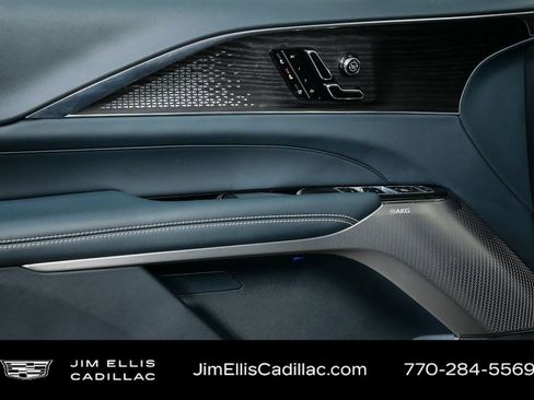 Certified 2024 Cadillac Lyriq Luxury w/ Nappa Leather Package image 7