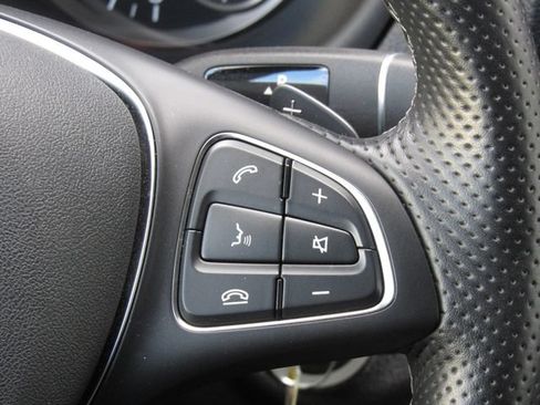 Used 2023 Mercedes-Benz Metris Passenger image 27