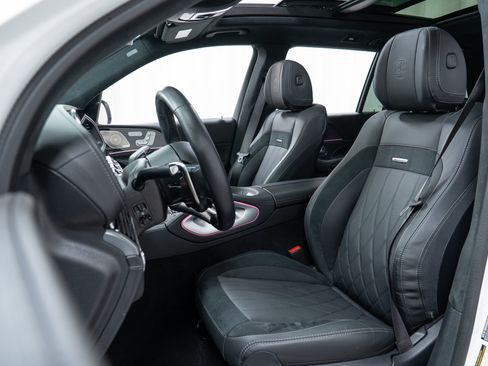 Certified 2025 Mercedes-Benz GLS 63 AMG 4MATIC image 13