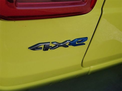 Used 2022 Jeep Wrangler Unlimited Sahara image 30