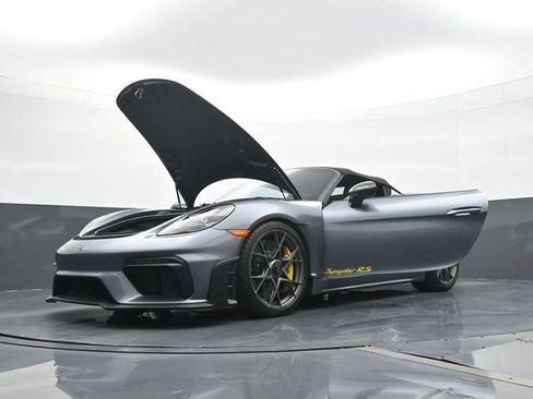 Certified 2025 Porsche 718 Boxster Spyder RS RWD image 25