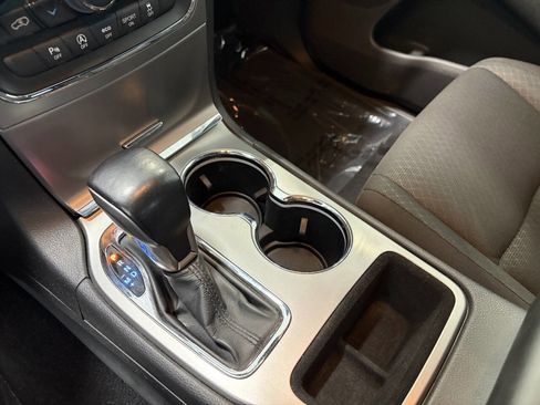 Used 2020 Jeep Grand Cherokee Laredo w/ Security & Convenience Group image 11