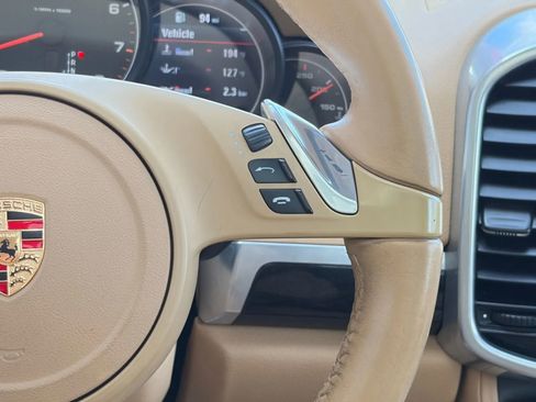 Used 2014 Porsche Cayenne image 28