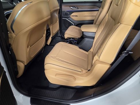 New 2025 Jeep Grand Cherokee L Summit w/ Advanced Protech Group IV image 21