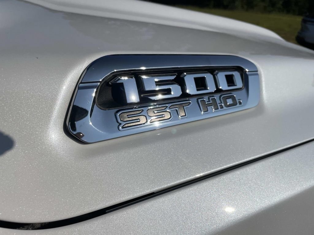 Used 2025 RAM 1500 Limited AWD/4WD image 37
